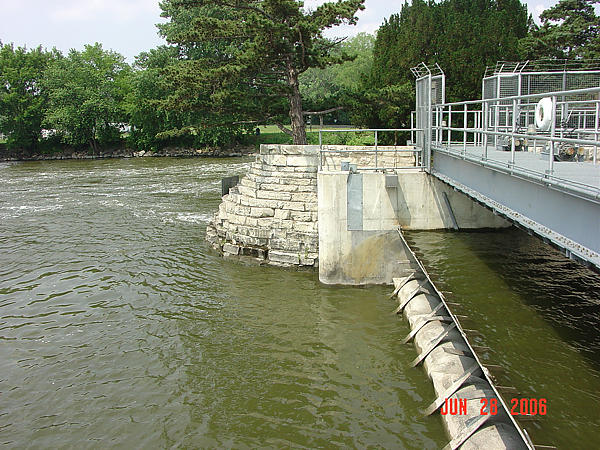 美國(guó)氣盾壩工程6 高3.5米